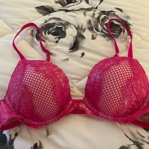 Victoria’s secrets Bombshell bra!
